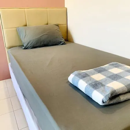 Akiko Homestay Ladang Tanjung Kuala Terengganu With Swimming Pool Exterior photo